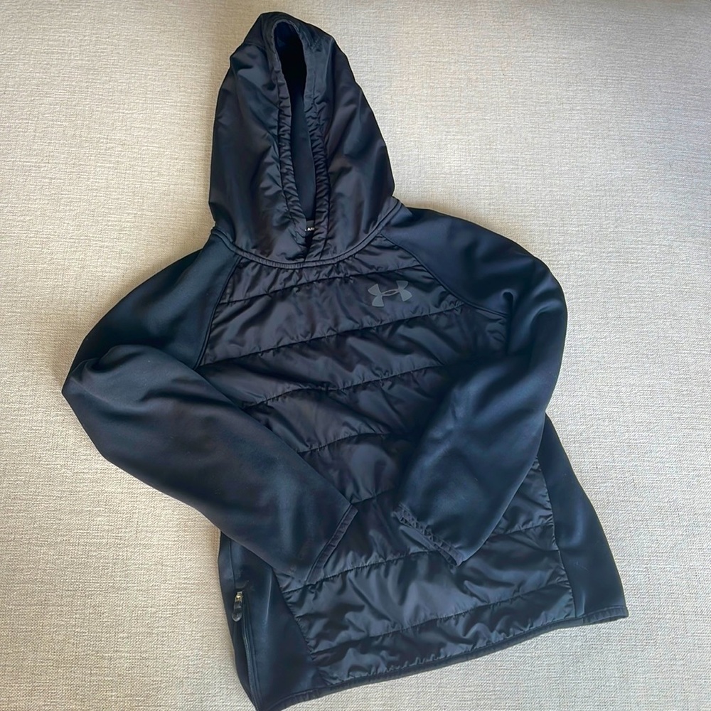 Boys Under Armour Storm 1 pullover hooded jacket. Size Medium.
